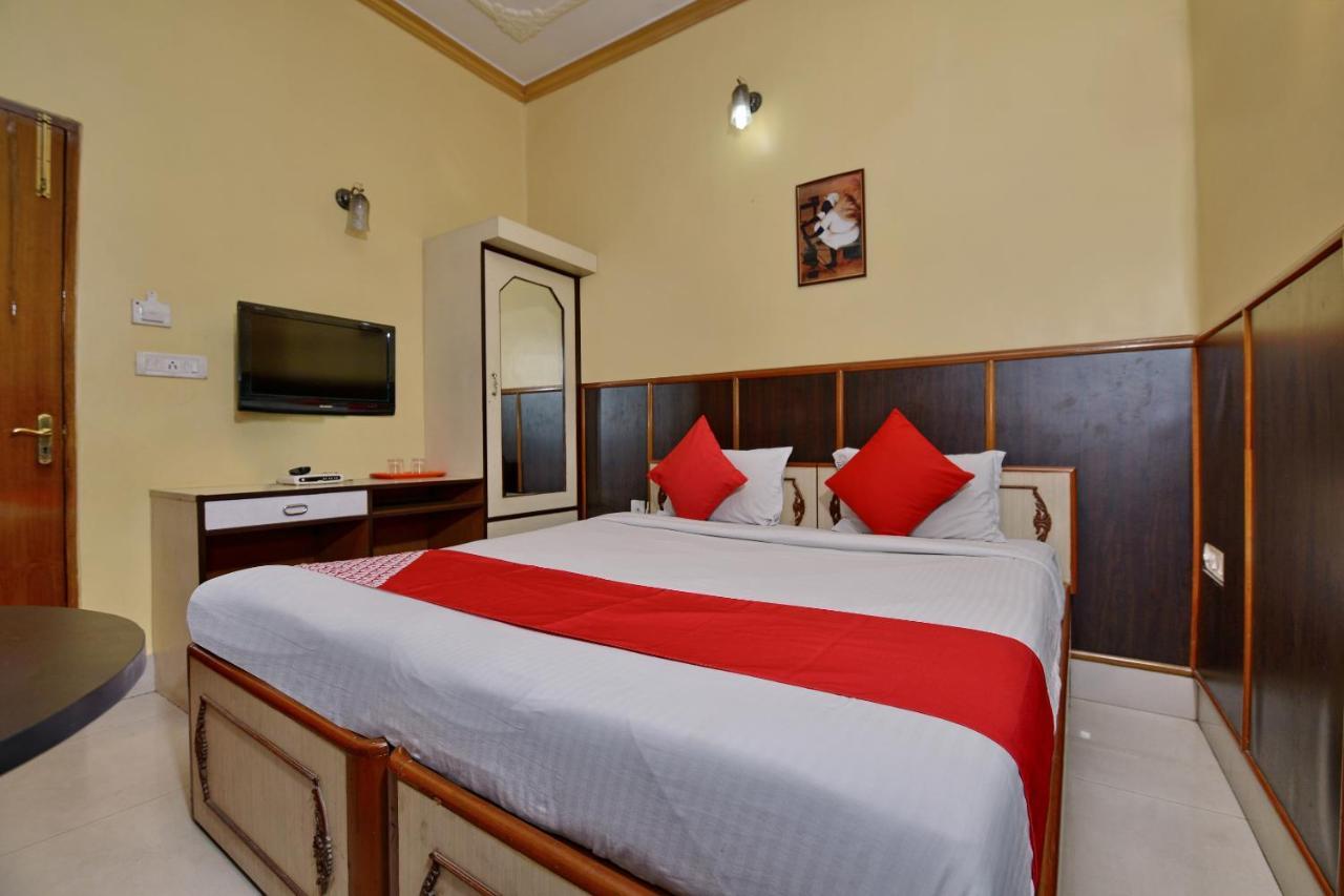 Oyo 3436 Shree Utsav Palace Guest House コルカタ エクステリア 写真