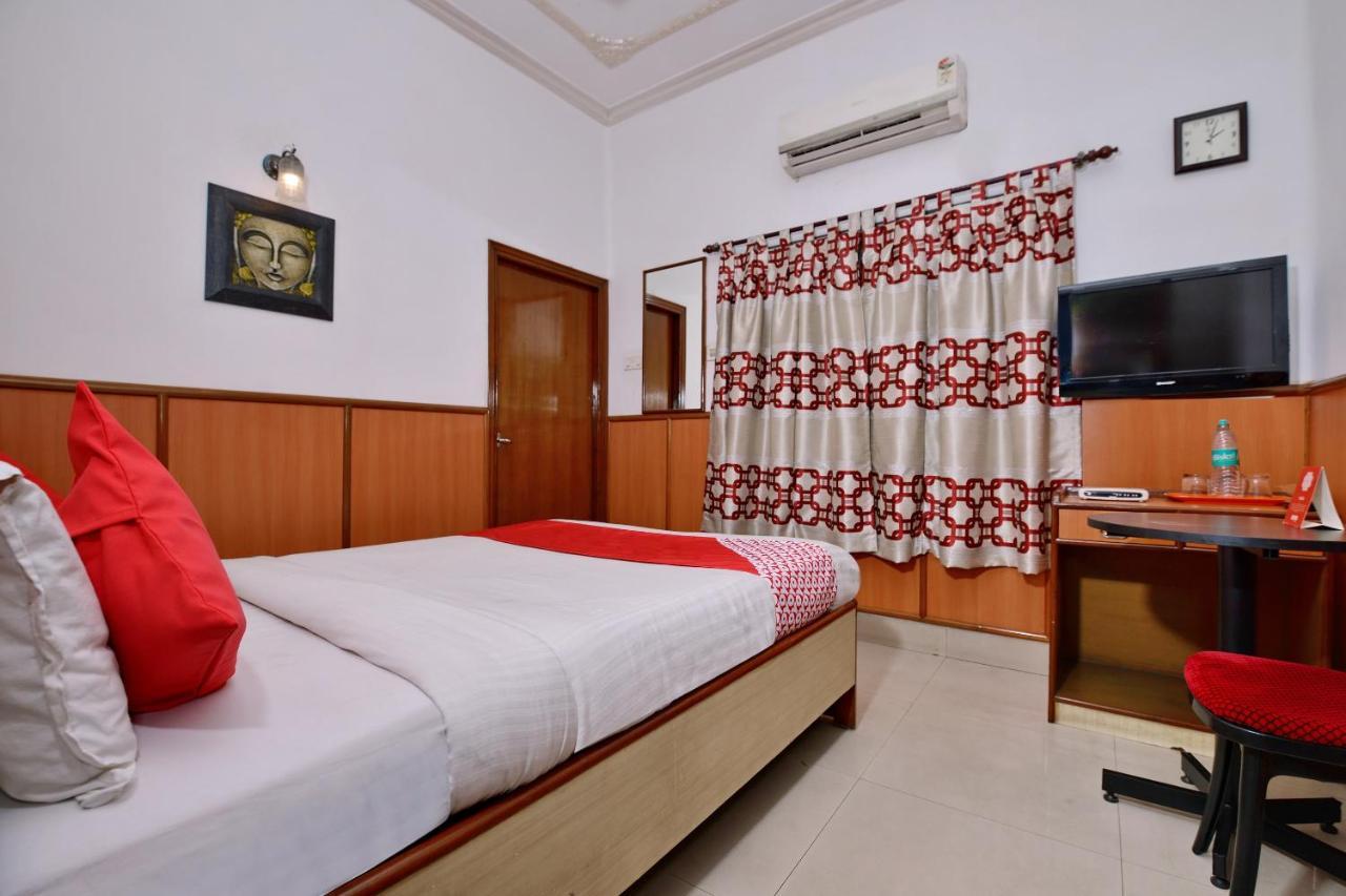 Oyo 3436 Shree Utsav Palace Guest House コルカタ エクステリア 写真