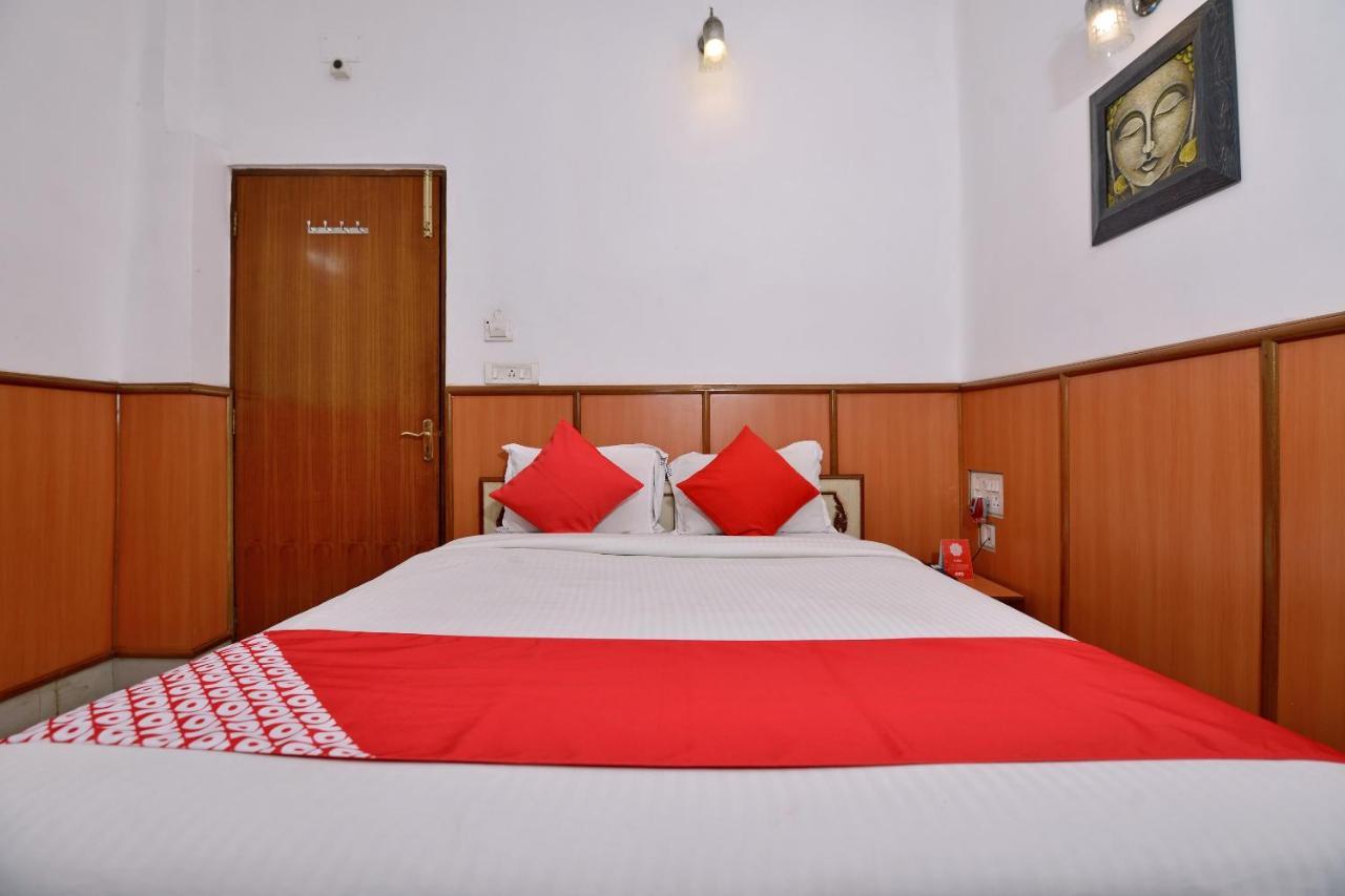 Oyo 3436 Shree Utsav Palace Guest House コルカタ エクステリア 写真