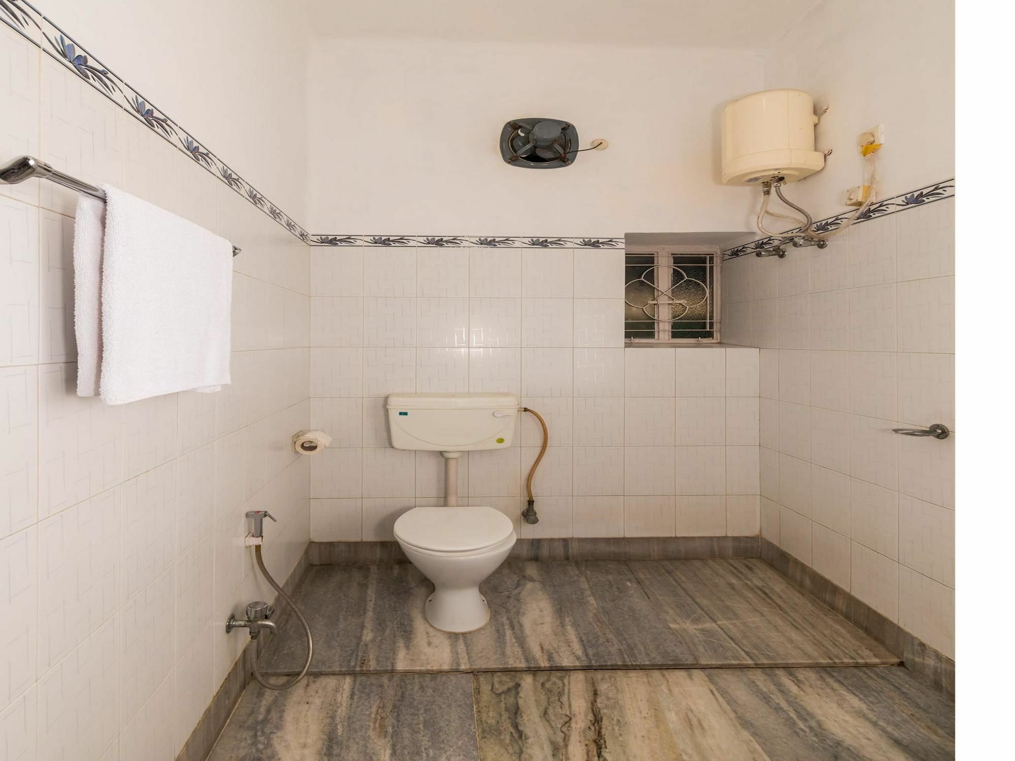 Oyo 3436 Shree Utsav Palace Guest House コルカタ エクステリア 写真